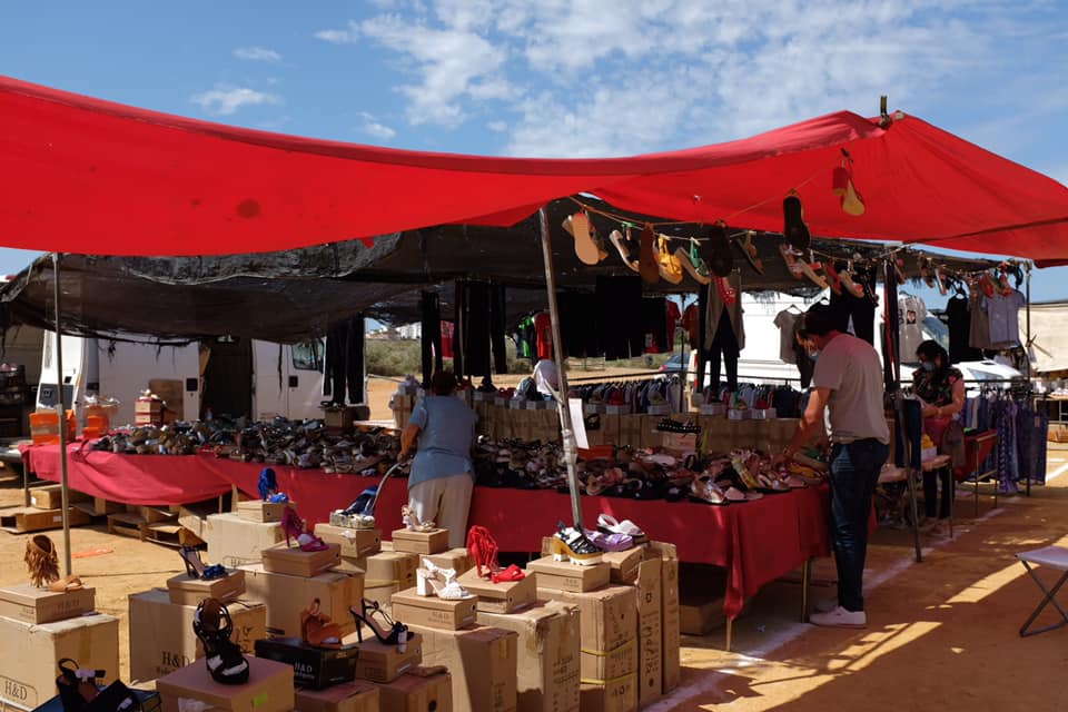 Calzado en el Mercadillo de Ayamonte