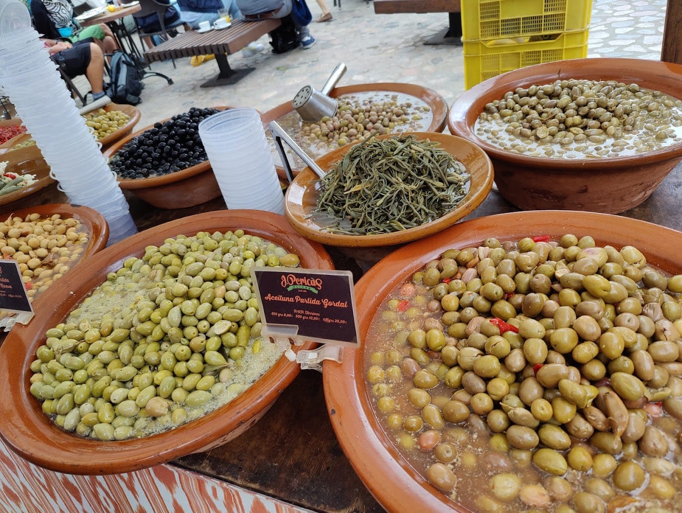 Olivas en el mercadillo de Sóller