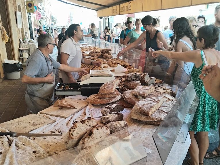 Pan artesanal en el mercadillo de Santanyí