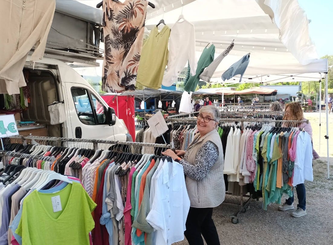 Ropa en el Mercadillo de Celrà