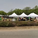 Mercadillo de los viernes de Badalona en el parque Montigala