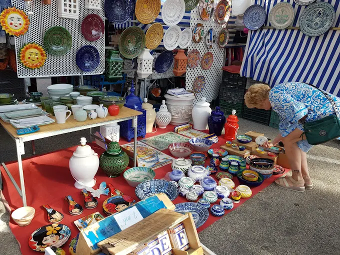 Artesanía en el Mercadillo del Puerto de Estepona